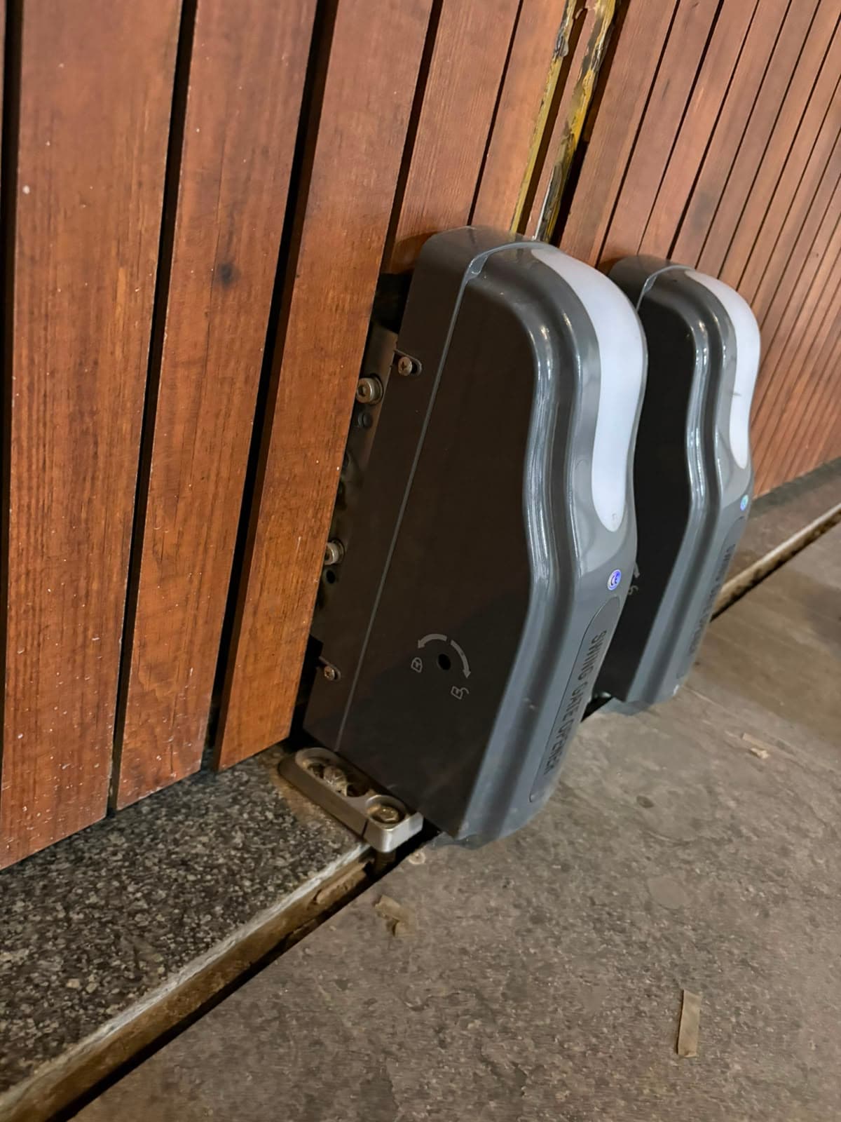Swing gate motors